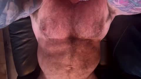 Snapshot of skimaskedbeef chatting on 05-23-26, 04:18 BEEF online show from 05-23-26, 04:18