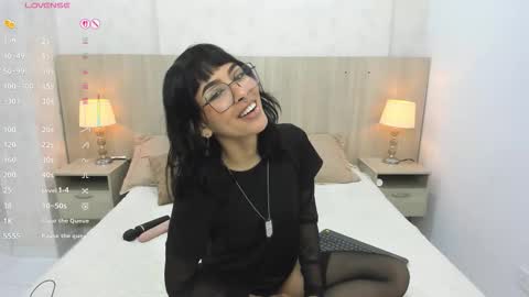 Emily Rojas online show from 01-13-26, 07:41