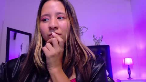 skinny_hottie18 online show from 02-14-25, 05:36