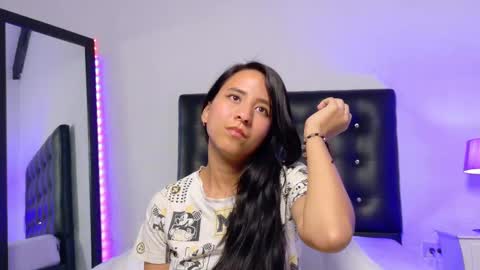 skinny_hottie18 online show from 09-30-25, 02:33