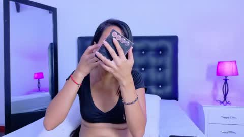Snapshot of skinny_hottie18 chatting on 05-02-26, 07:41 skinny_hottie18 online show from 05-02-26, 07:41