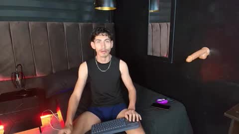 skinny jean  online show from 03-18-26, 08:23