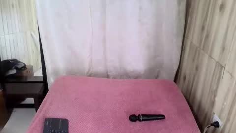 Snapshot of skinny_yizz chatting on 11-07-25, 02:06 Only Pvt online show from 11-07-25, 02:06