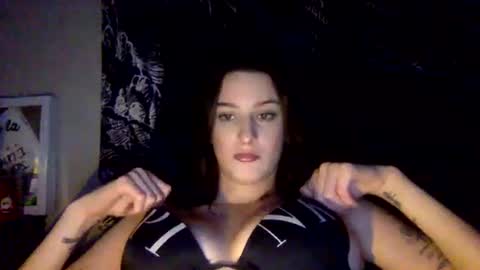 Snapshot of skinnyangel21 chatting on 11-27-25, 03:19 skinnyangel21 online show from 11-27-25, 03:19