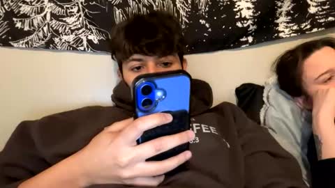 skinnyangel21 online show from 12-18-25, 05:57