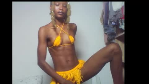 Linda independent model online show from 12-15-25, 06:39