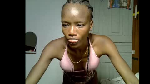 Linda independent model online show from 01-10-26, 10:25