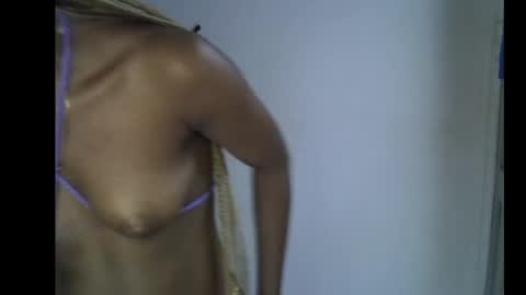 Snapshot of skinnybeauty1 chatting on 04-19-26, 06:54 Linda independent model online show from 04-19-26, 06:54