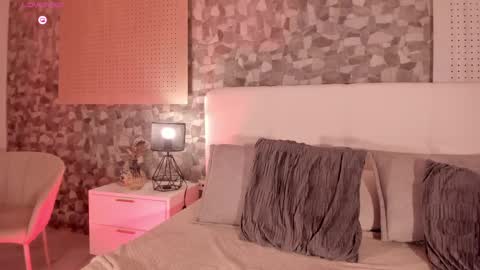 Mila online show from 05-20-26, 03:29