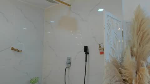 SkinnyGirl online show from 01-10-26, 12:12