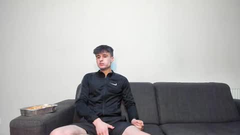 Snapshot of skinnyguywithbigd chatting on 12-22-24, 01:45 skinnyguywithbigd online show from 12-22-24, 01:45