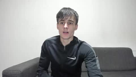 Snapshot of skinnyguywithbigd chatting on 01-09-25, 08:44 skinnyguywithbigd online show from 01-09-25, 08:44