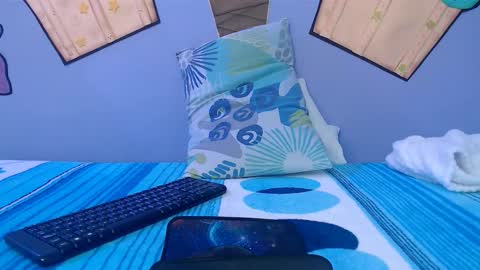 Snapshot of skinnykalitzo18 chatting on 10-08-25, 10:46 skinny online show from 10-08-25, 10:46