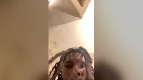 Snapshot of skinnypackk chatting on 04-19-26, 12:37 skinnypackk online show from 04-19-26, 12:37