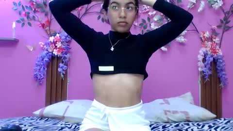 sofia online show from 12-05-25, 01:20