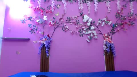 sofia online show from 04-13-26, 12:54