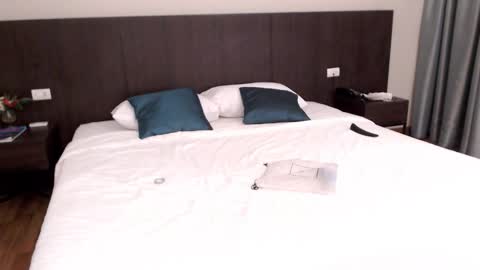 skinnythai4u online show from 11-22-25, 02:27