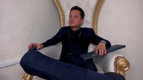 SkinnyZeth online show from 10-24-25, 05:15