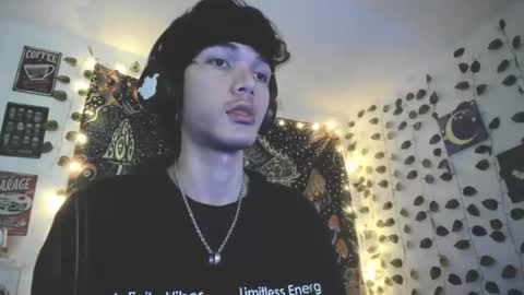 Snapshot of skiny_dann chatting on 05-24-26, 03:33 skiny_dann online show from 05-24-26, 03:33