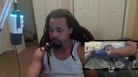 Snapshot of skinzandbait chatting on 12-17-24, 09:07 strokerpoker online show from 12-17-24, 09:07