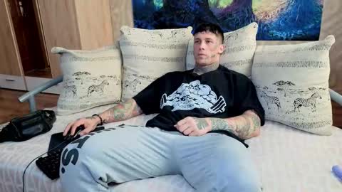 skirlingod online show from 09-14-25, 04:44
