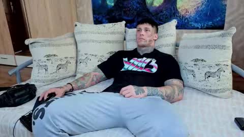 skirlingod online show from 09-18-25, 06:59