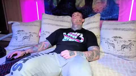 skirlingod online show from 10-17-25, 04:48