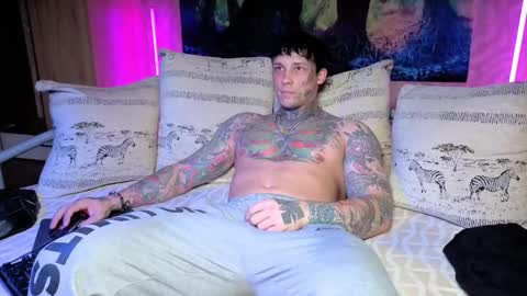 skirlingod online show from 10-19-25, 04:35