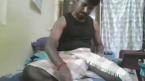 Snapshot of sklavepappu143 chatting on 05-15-26, 08:32 Indianslut1431 online show from 05-15-26, 08:32