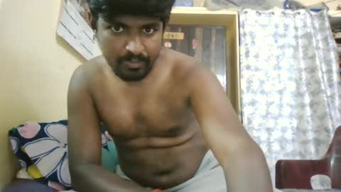 Snapshot of sklavepappu143 chatting on 06-11-26, 09:07 Indianslut1431 online show from 06-11-26, 09:07