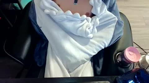 Snapshot of skrogdog chatting on 04-28-26, 02:38 skrogdog online show from 04-28-26, 02:38