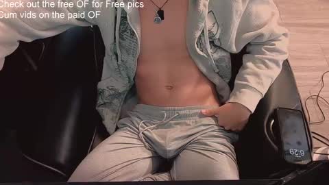Snapshot of skrogdog chatting on 05-05-26, 10:29 skrogdog online show from 05-05-26, 10:29