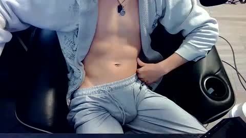 Snapshot of skrogdog chatting on 05-14-26, 05:53 skrogdog online show from 05-14-26, 05:53