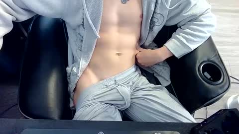 Snapshot of skrogdog chatting on 05-26-26, 02:57 skrogdog online show from 05-26-26, 02:57