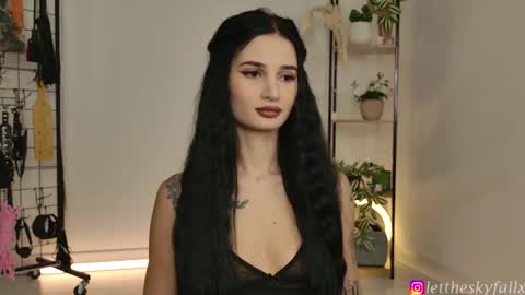 Eliza online show from 03-18-26, 11:19