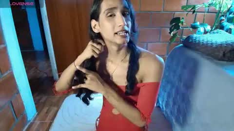 Snapshot of sky_fox_1 chatting on 06-26-26, 08:02 STIVEN online show from 06-26-26, 08:02