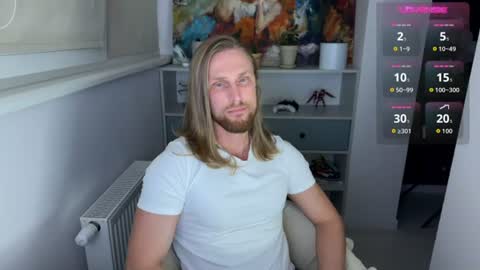 sky_guy25 online show from 07-11-26, 08:33