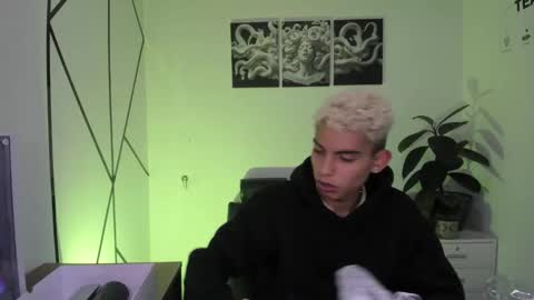 Daniel online show from 12-18-25, 02:39