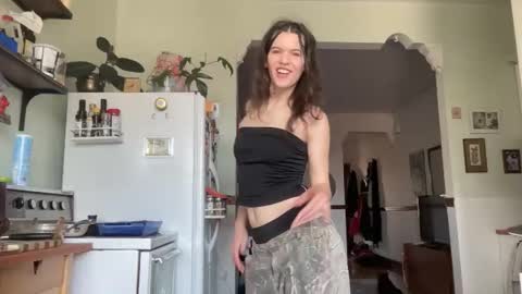 sky lounge online show from 04-17-26, 04:43