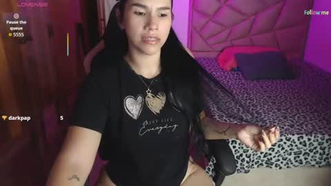 Snapshot of sky_lover_ chatting on 06-24-26, 09:08 Sky online show from 06-24-26, 09:08