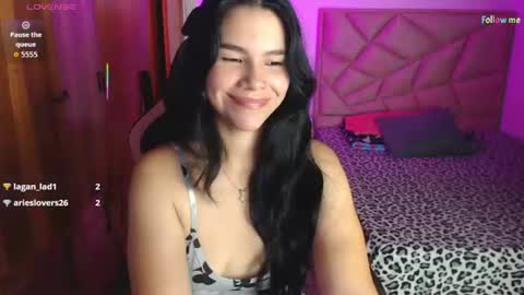 Snapshot of sky_lover_ chatting on 06-27-26, 10:20 Sky online show from 06-27-26, 10:20