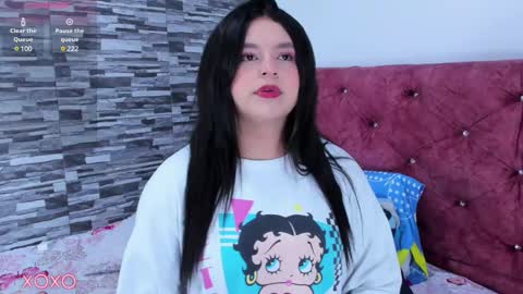 Snapshot of skyhotgirl chatting on 02-18-25, 07:09 Sky online show from 02-18-25, 07:09