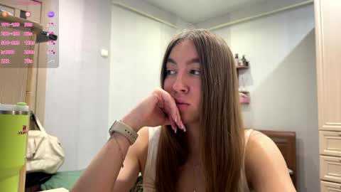 Aurora online show from 04-08-26, 01:00