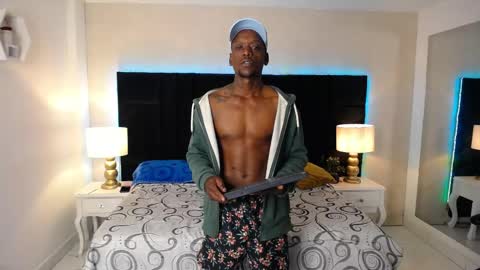 SKYLERBIGXXX online show from 04-17-26, 04:37