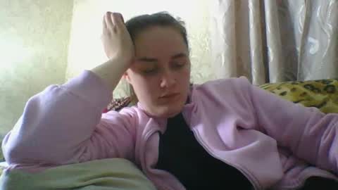 skyressie333 online show from 04-21-26, 06:44