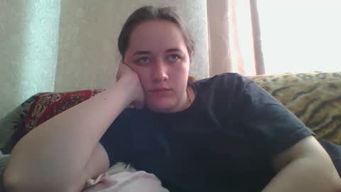 Snapshot of skyressie333 chatting on 05-17-26, 06:00 skyressie333 online show from 05-17-26, 06:00
