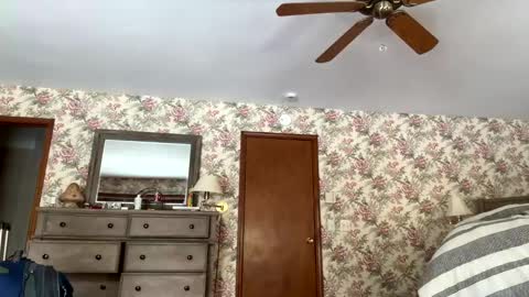 Sky Winters online show from 01-15-25, 03:50