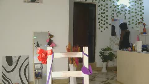 Bella online show from 11-04-25, 02:32