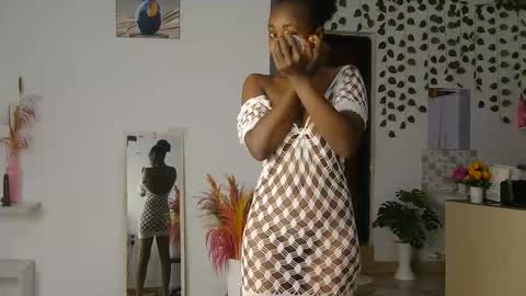 Snapshot of skyy_brown chatting on 05-31-26, 12:19 Bella online show from 05-31-26, 12:19