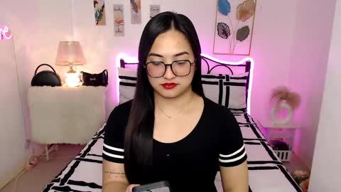 Queen Cyrine online show from 02-10-26, 02:04